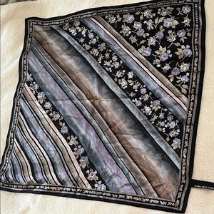Jones New York Black and Lavender Floral Scarf 💯 silk